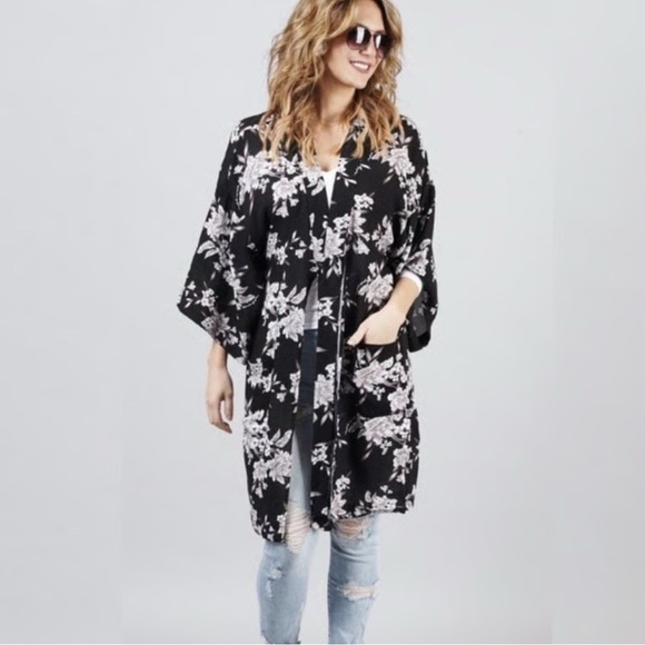 Spiritual Gangster Other - Spiritual Gangster Maya Floral Black and White Kimono With Pockets One Size
